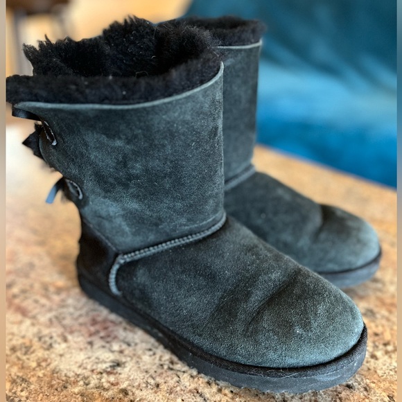 UGG Bow Tie Black Boots - Picture 10 of 12